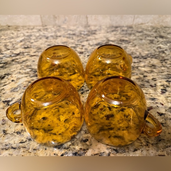 Vintage Amber Indiana Glass Sunburst Teacups. - Picture 6 of 7